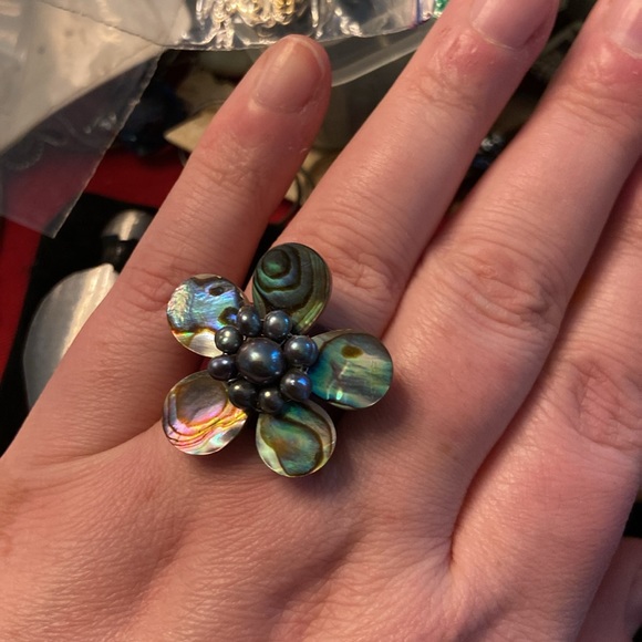 Flower Pearl and Abalone Adjustable Ring - Picture 3 of 7